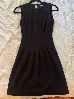 H&M Sleeveless Black Midi Dress with Pleated Skirt